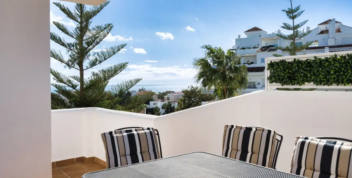 Продажа апартаментов на среднем этаже в Nueva Andalucía 8