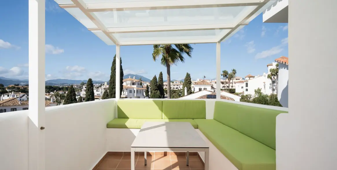 Продажа апартаментов на среднем этаже в Nueva Andalucía 9