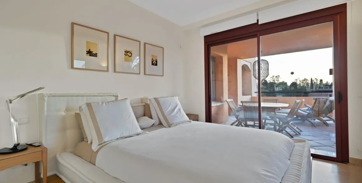 Продажа апартаментов на среднем этаже в Bahía de Marbella 5