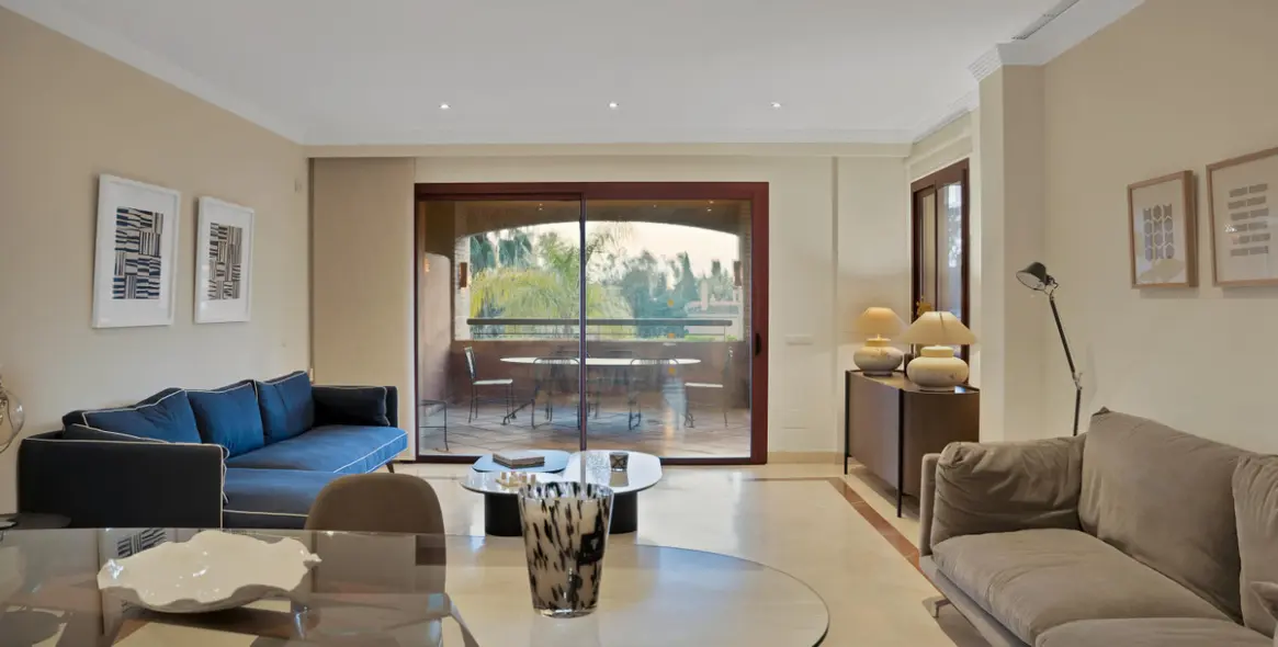 Продажа апартаментов на среднем этаже в Bahía de Marbella 12