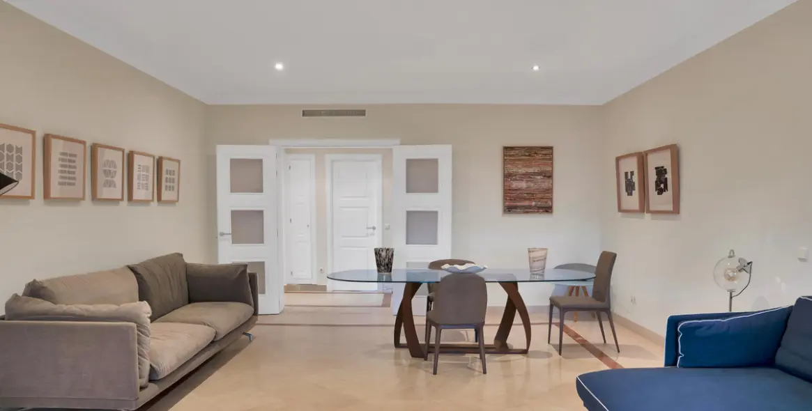 Продажа апартаментов на среднем этаже в Bahía de Marbella 20