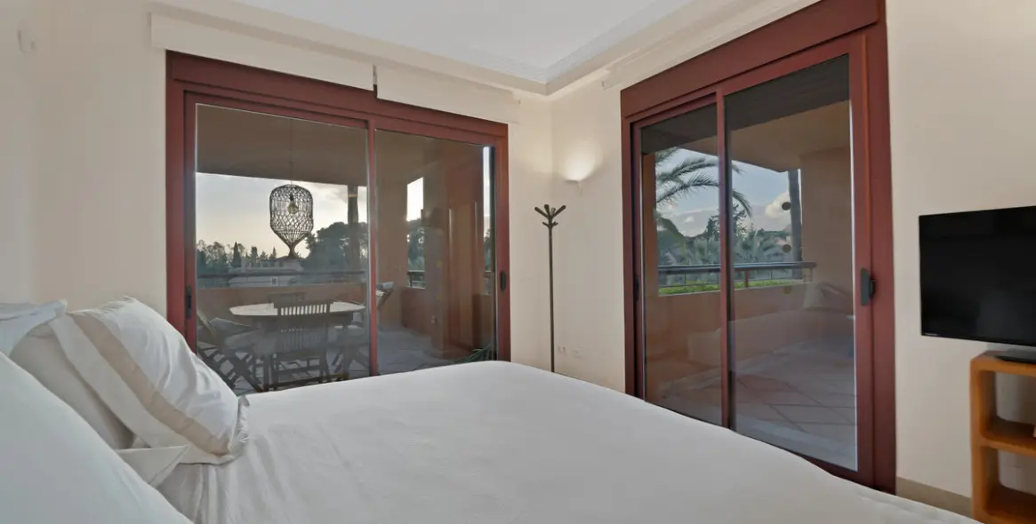 Продажа апартаментов на среднем этаже в Bahía de Marbella 29