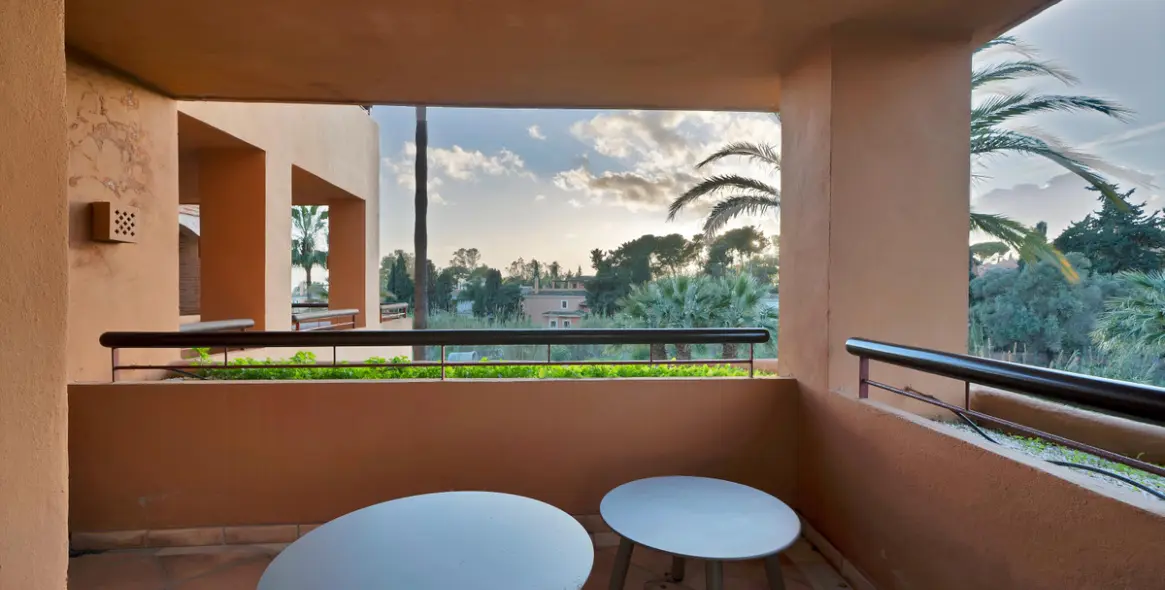 Продажа апартаментов на среднем этаже в Bahía de Marbella 35