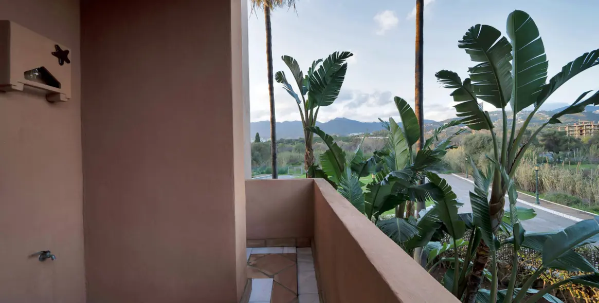 Продажа апартаментов на среднем этаже в Bahía de Marbella 47