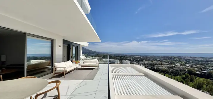 Продажа апартаментов на среднем этаже в La Quinta 0