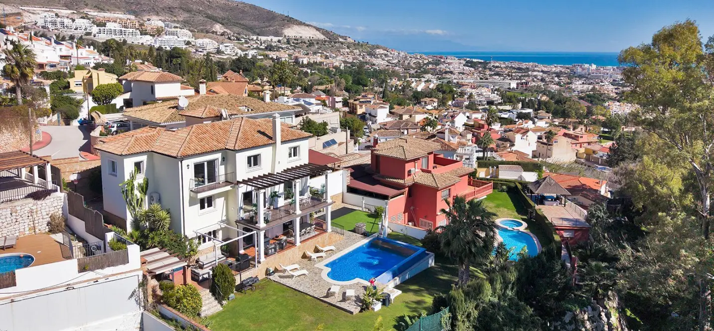 Продажа  отдельно стоящей виллы в Benalmadena 0