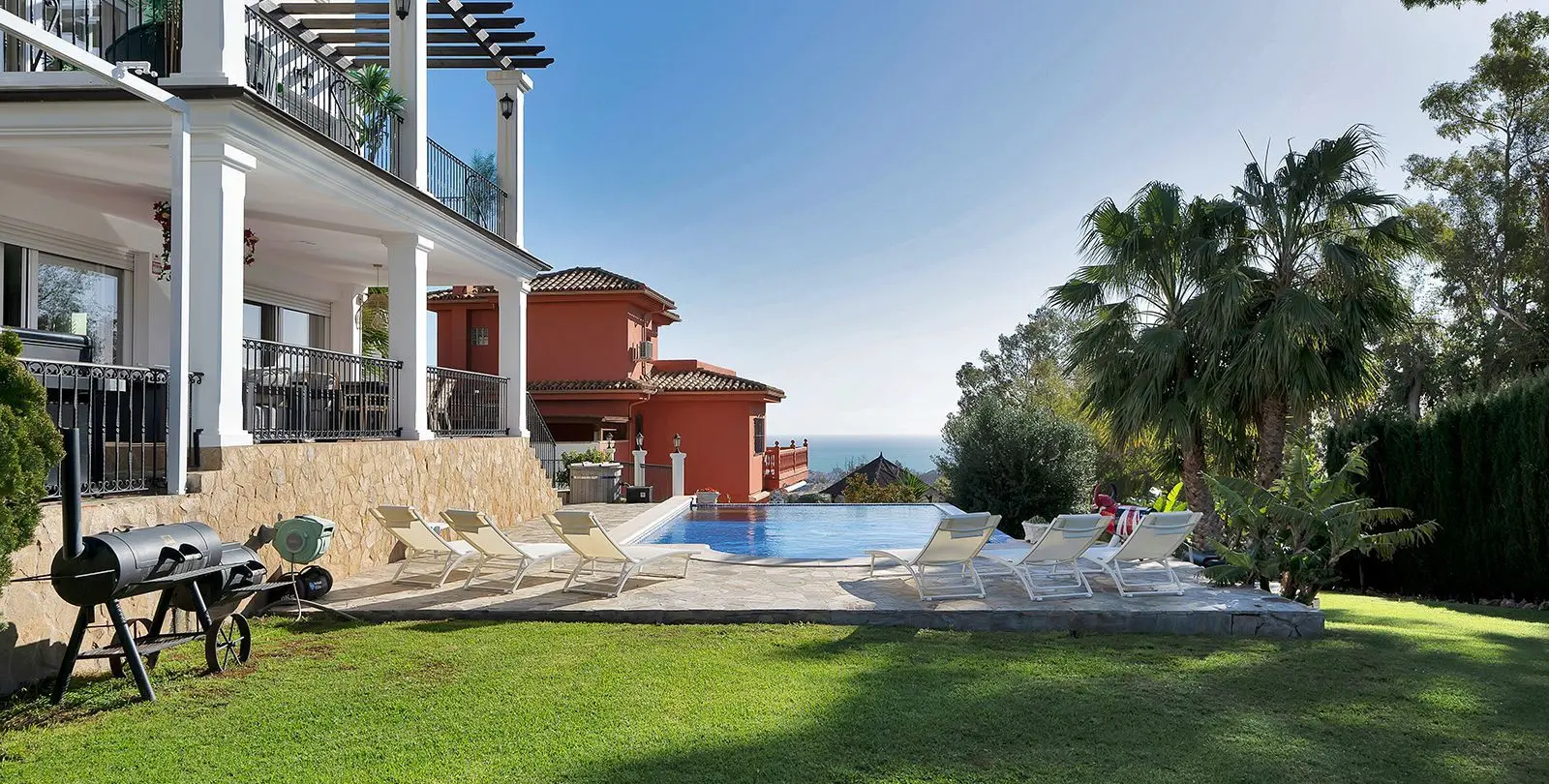 Sale of detached villa in Benalmadena 17