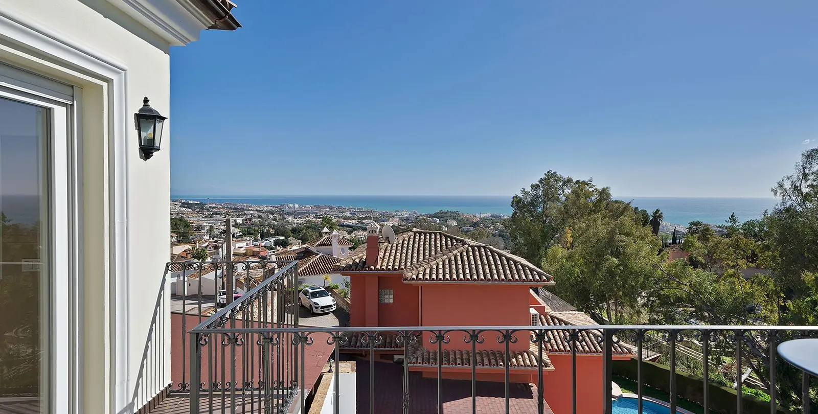 Sale of detached villa in Benalmadena 34