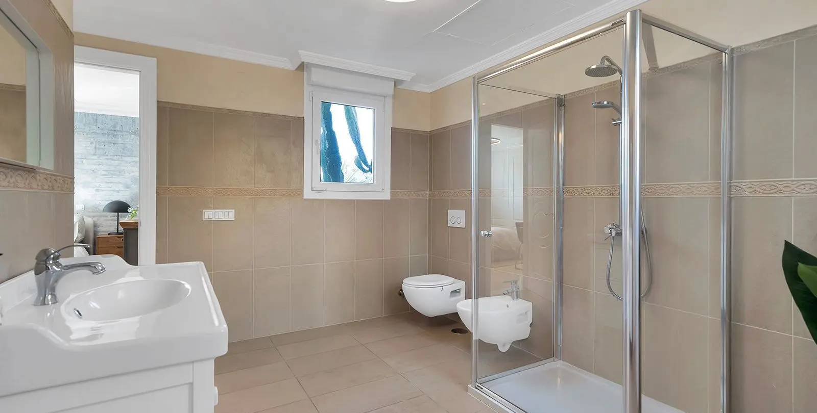 Sale of detached villa in Benalmadena 39