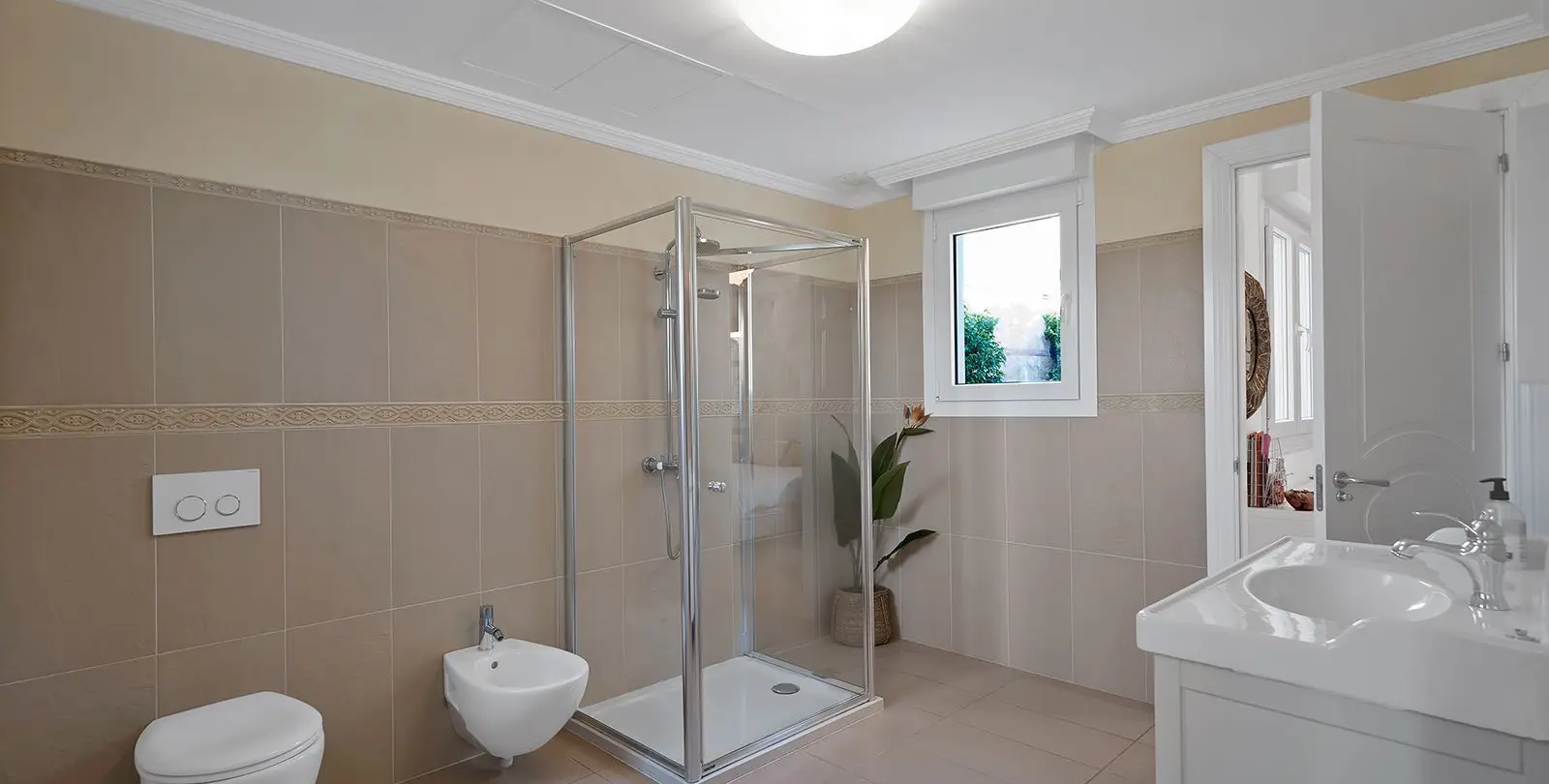 Sale of detached villa in Benalmadena 41