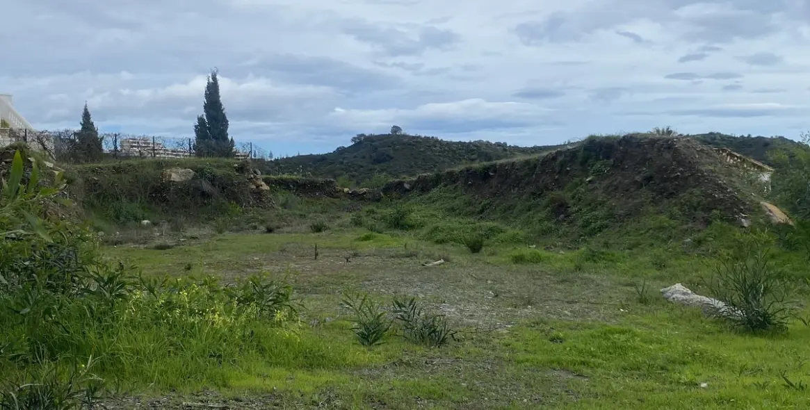 Sale of residential plot in Benahavís 4