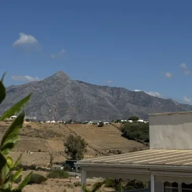 Long-term rent of penthouse in Nueva Andalucía