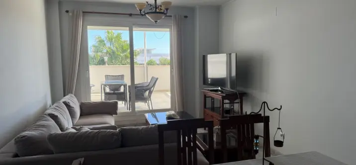 Long-term rent of penthouse in Nueva Andalucía 3