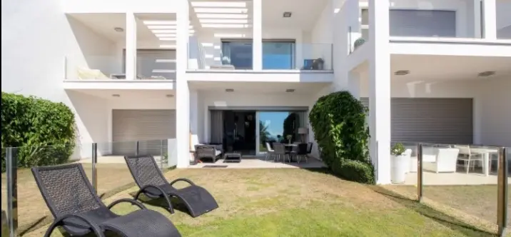 Долгосрочная аренда таунхауса в Sierra Blanca 0