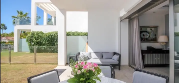 Долгосрочная аренда таунхауса в Sierra Blanca 3