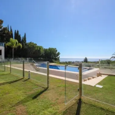 Long-term rent of townhouse in Sierra Blanca