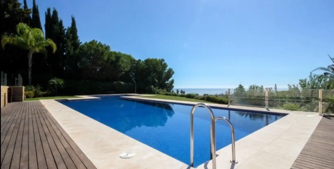 Long-term rent of townhouse in Sierra Blanca 7