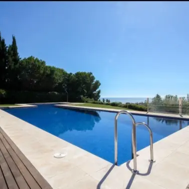 Alquiler a largo plazo de adosado en Sierra Blanca