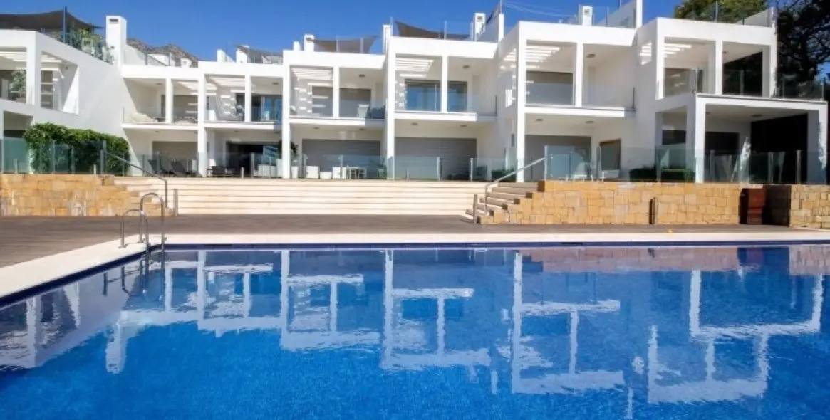 Long-term rent of townhouse in Sierra Blanca 11