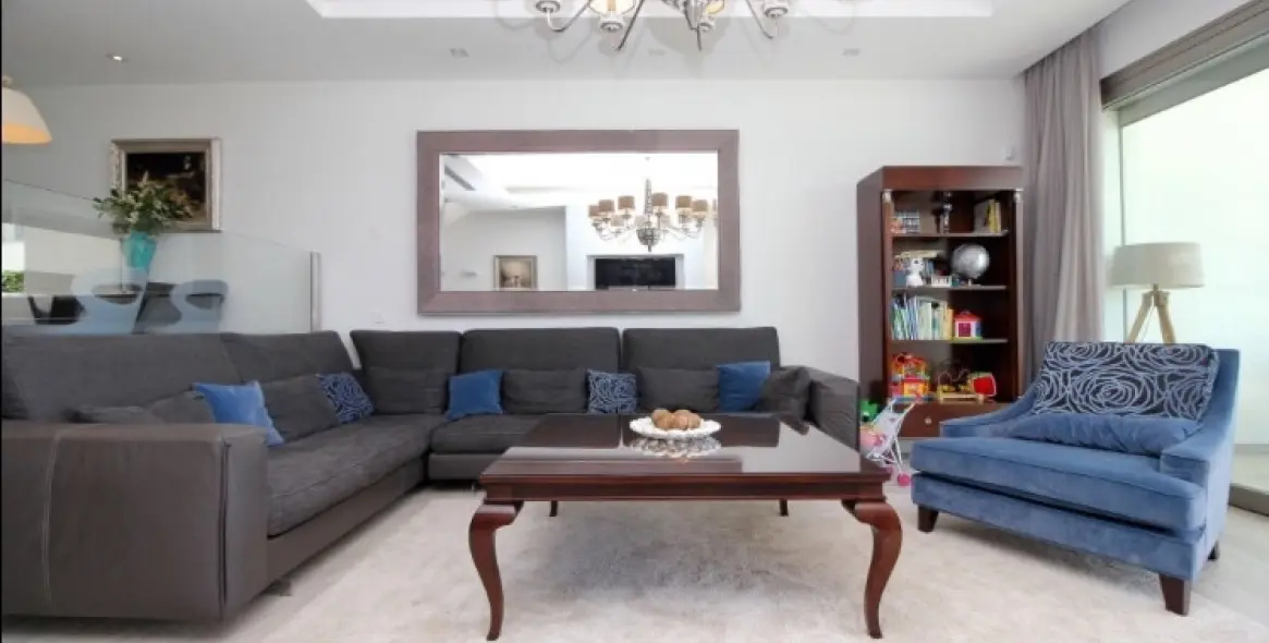 Long-term rent of townhouse in Sierra Blanca 18