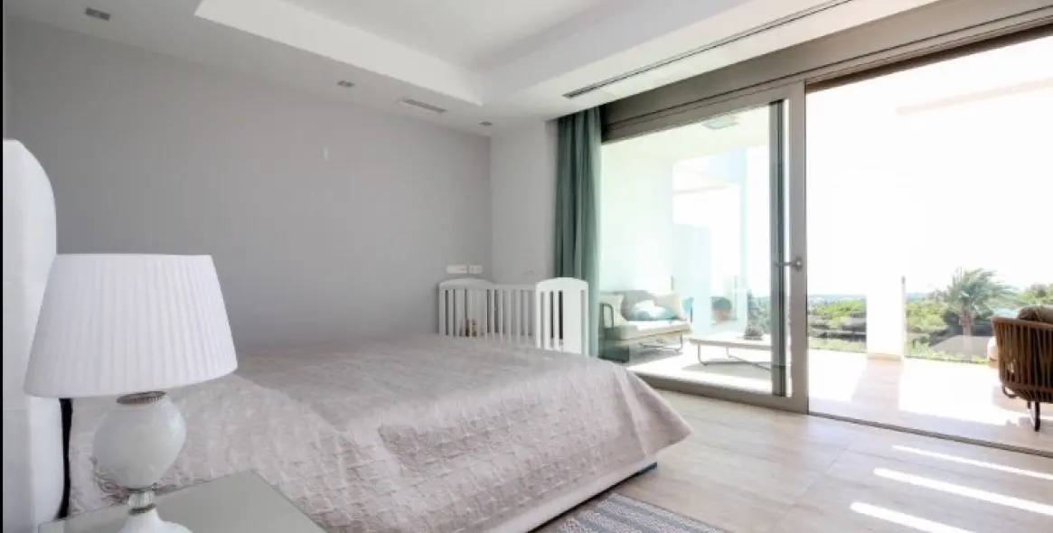 Long-term rent of townhouse in Sierra Blanca 34