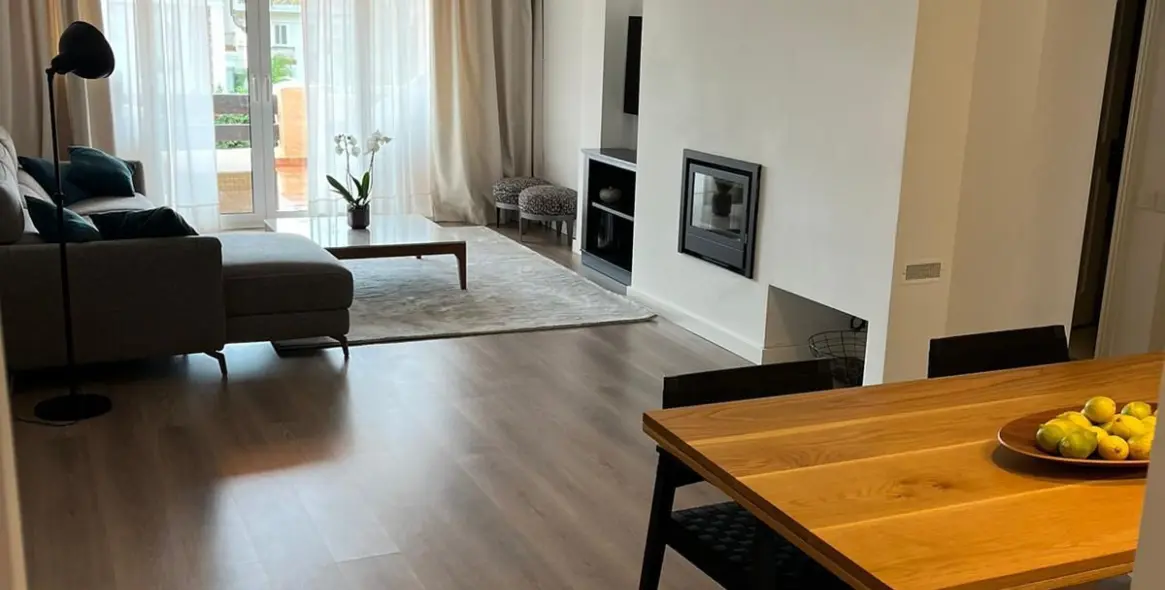 Долгосрочная аренда апартаментов на среднем этаже в Sierra Blanca 1