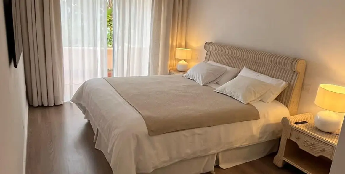 Долгосрочная аренда апартаментов на среднем этаже в Sierra Blanca 7