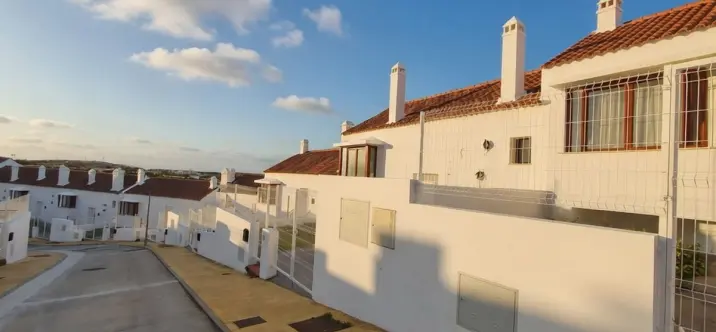 Продажа таунхауса в Doña Julia 4