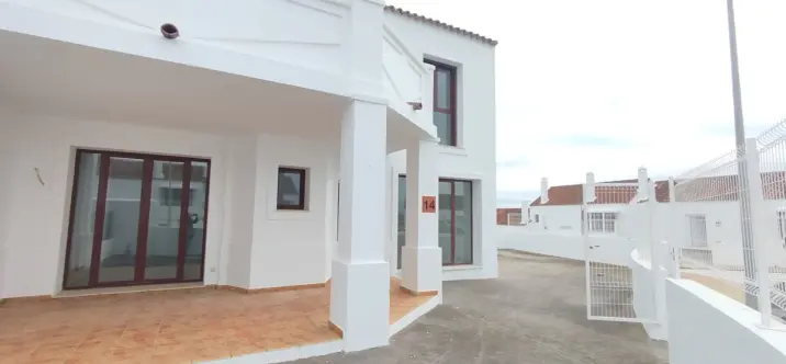 Продажа таунхауса в Doña Julia 0