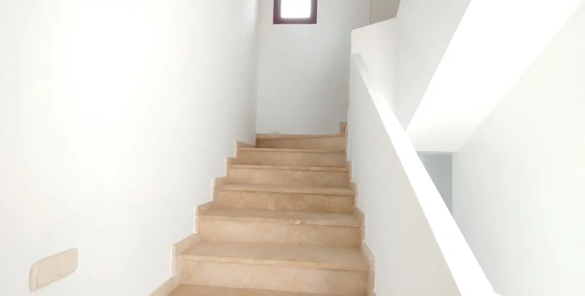 Продажа таунхауса в Doña Julia 16