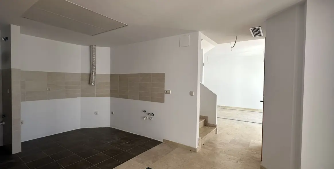 Продажа таунхауса в Doña Julia 21