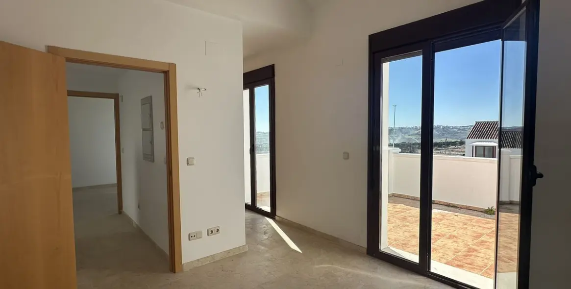 Продажа таунхауса в Doña Julia 40