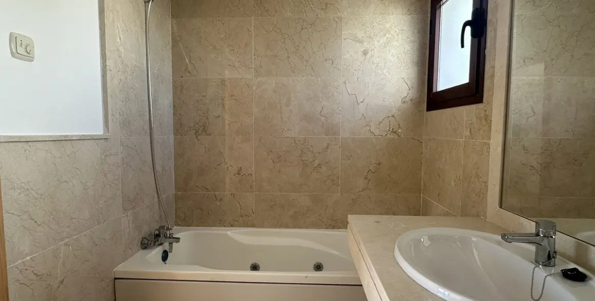 Продажа таунхауса в Doña Julia 45