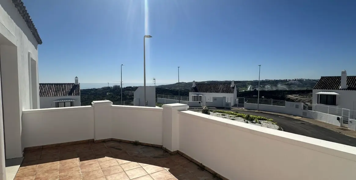 Продажа таунхауса в Doña Julia 50