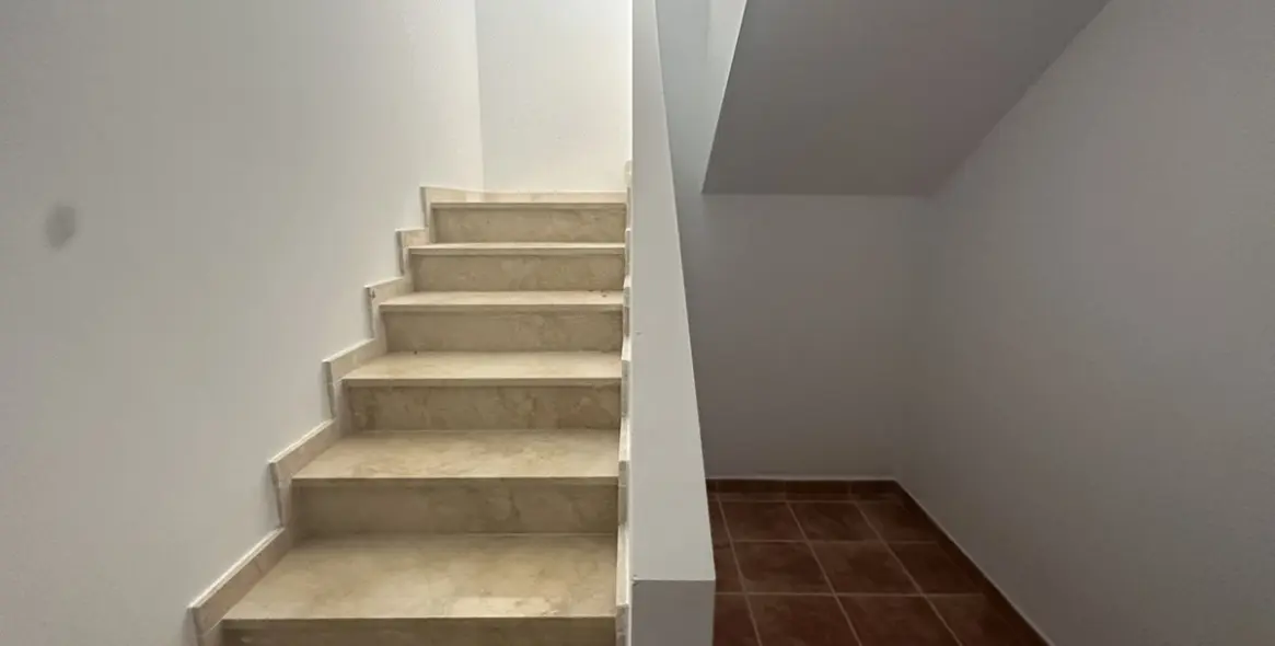 Продажа таунхауса в Doña Julia 61