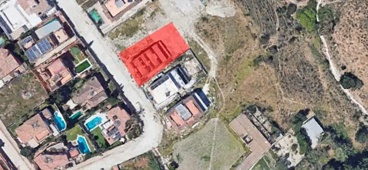 Sale of residential plot in Fuengirola 1