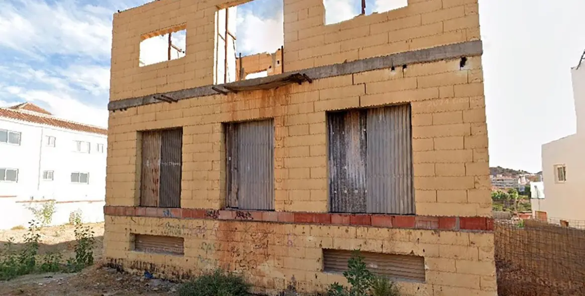 Sale of residential plot in Fuengirola 3