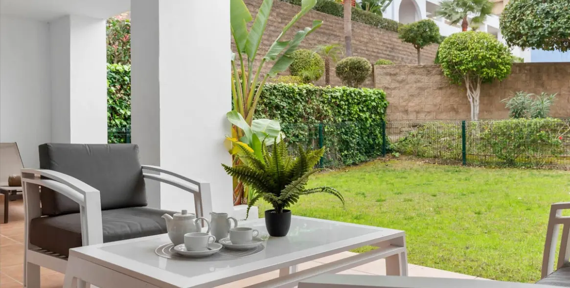 Продажа апартаментов на первом этаже в Estepona 4