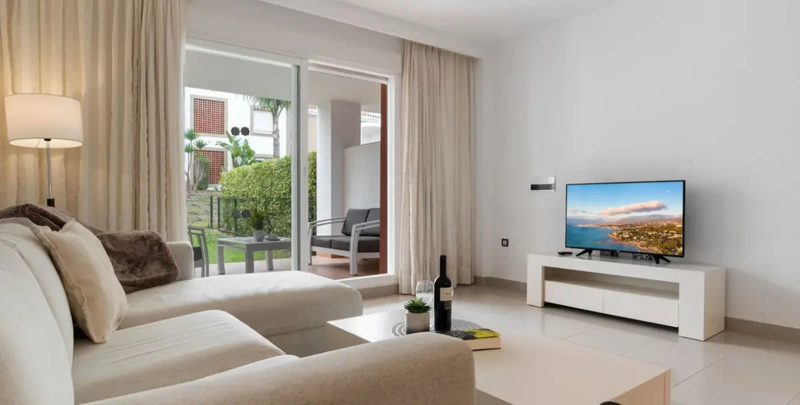 Продажа апартаментов на первом этаже в Estepona 6