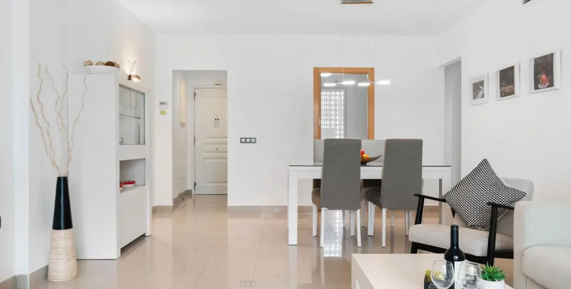 Продажа апартаментов на первом этаже в Estepona 10