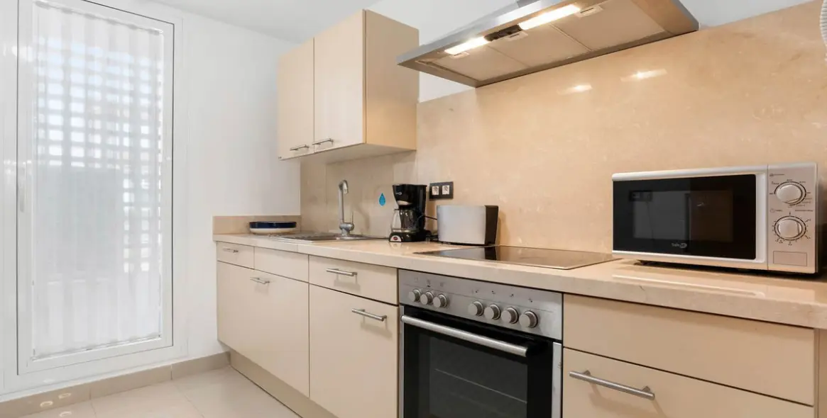 Продажа апартаментов на первом этаже в Estepona 12