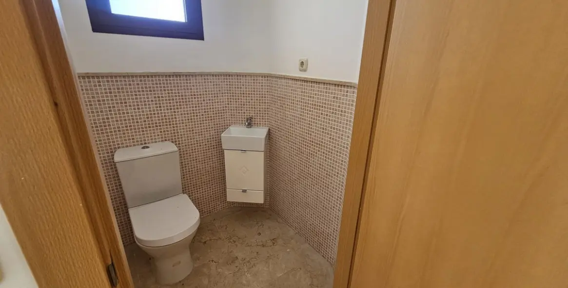 Venta de adosado en Doña Julia 27