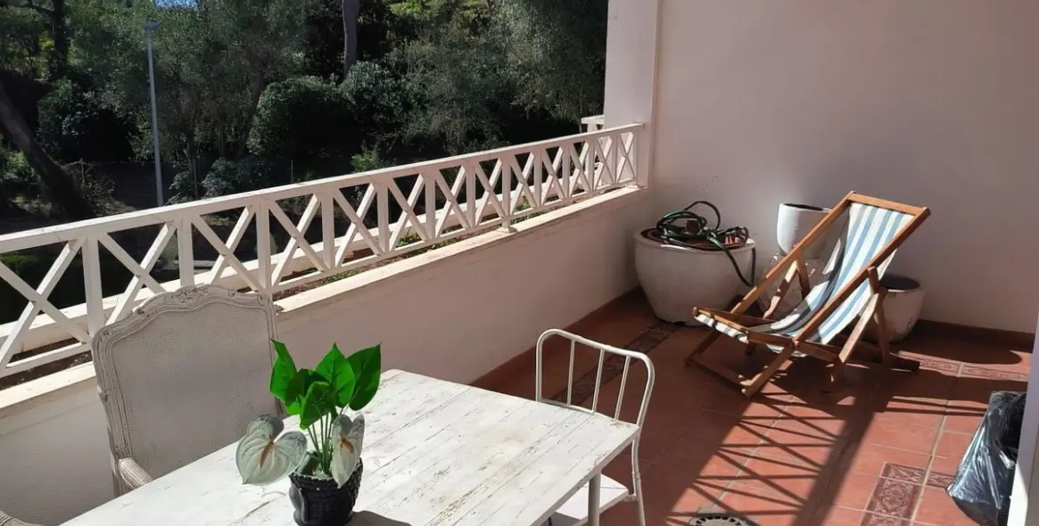 Venta de apartamento en planta media en Río Real 2