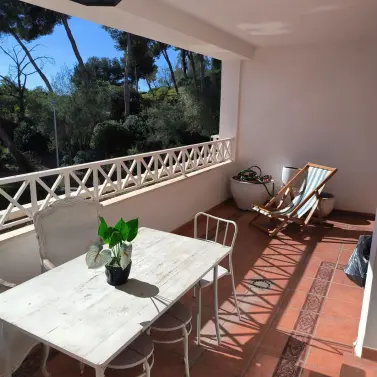 Venta de apartamento en planta media en Río Real