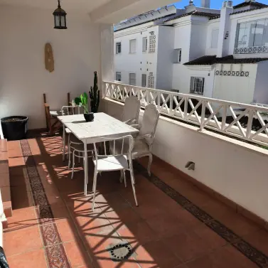 Venta de apartamento en planta media en Río Real