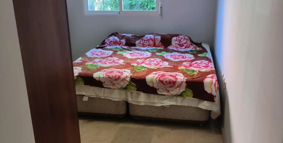 Venta de apartamento en planta media en Río Real 11