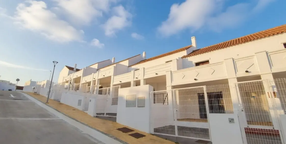 Venta de adosado en Doña Julia 5