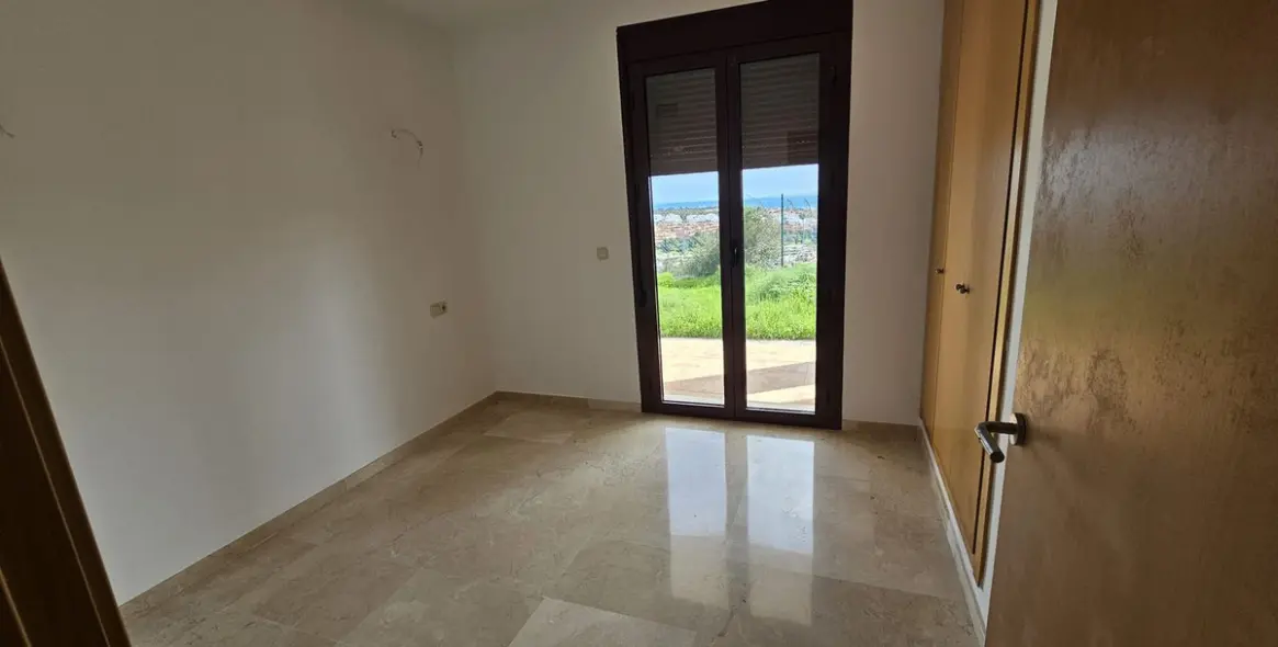 Sale of townhouse in Doña Julia 19