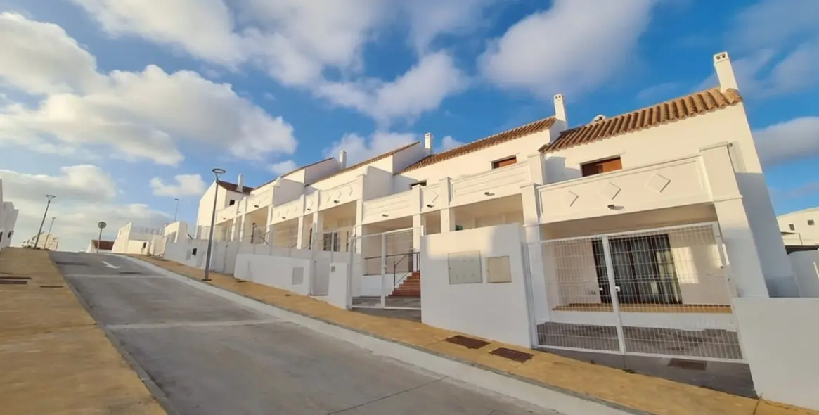 Venta de adosado en Doña Julia 4