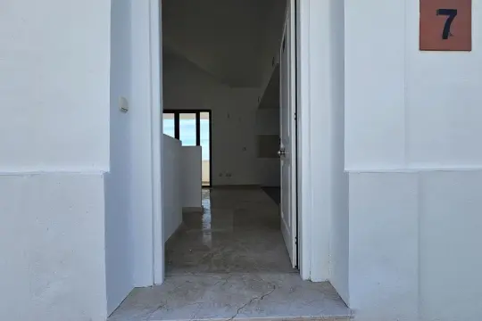 Image 5 thumb